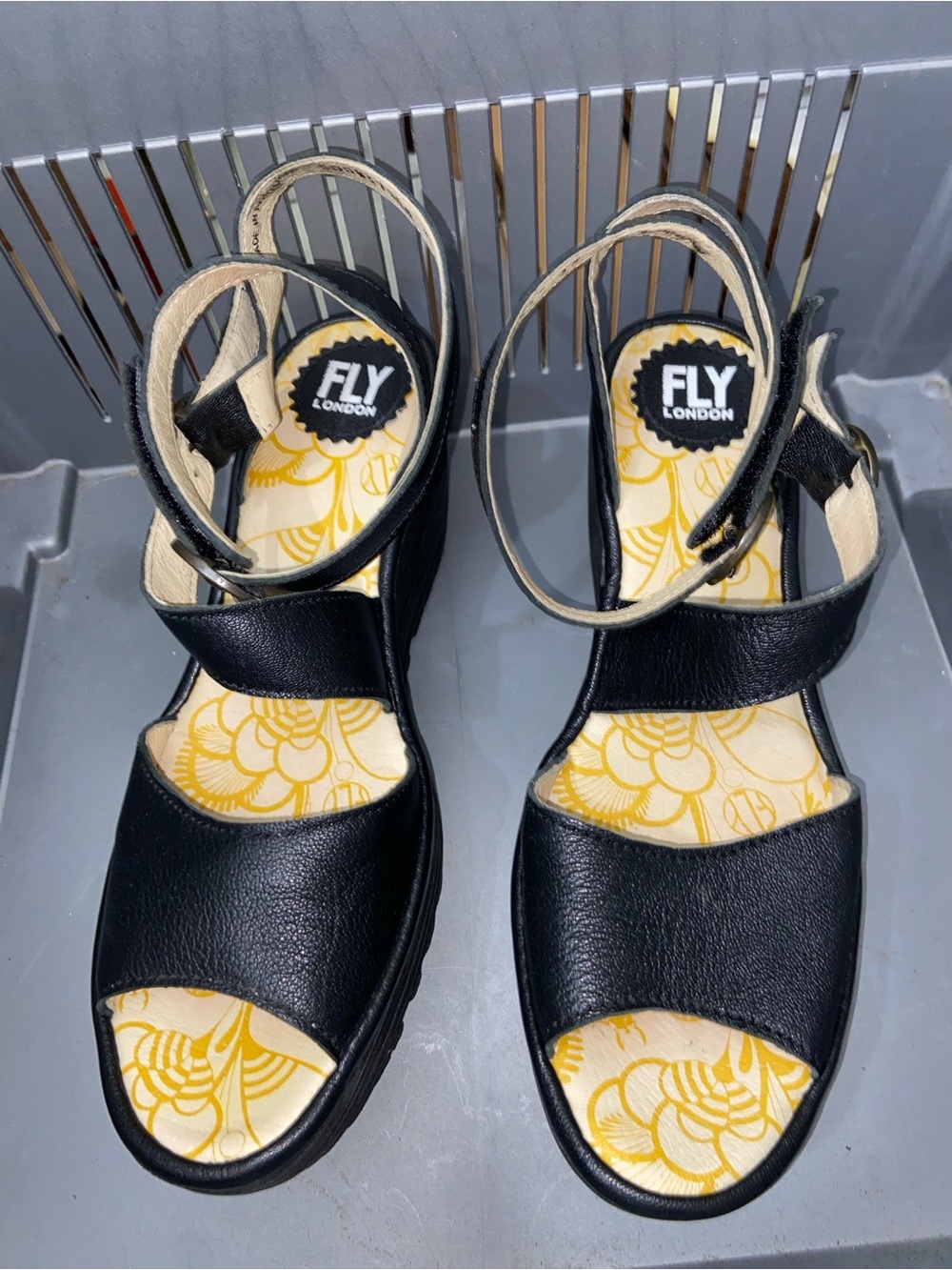 Fly London Ylfa Black Leather Open Toe Wedge Sandals Size EU 39 (approx US 8.5)